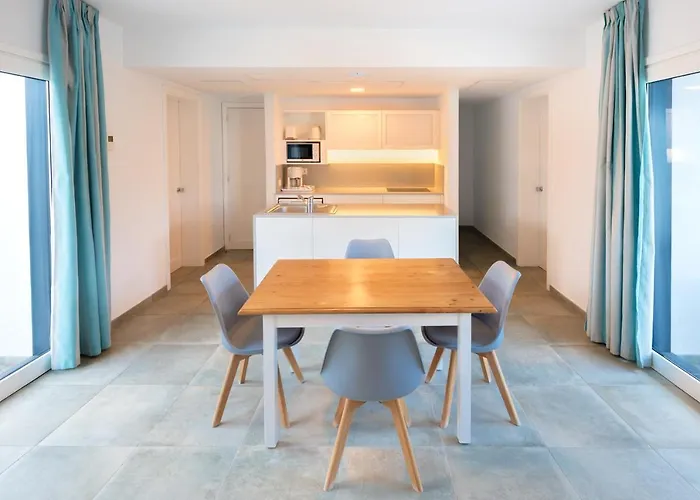 Apartamentos Playamar